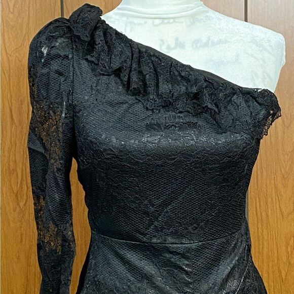 Alexis Ilana One-Shoulder Lace Cocktail Dress size S - Picture 3 of 11